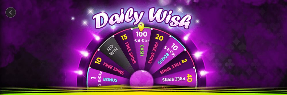 Phòng Live Casino kuwin789 với bàn baccarat và dealer chuyên nghiệp
